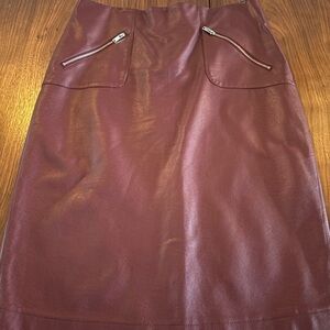 Romeo & Juliet Couture Burgundy Pencil‎ Skirt